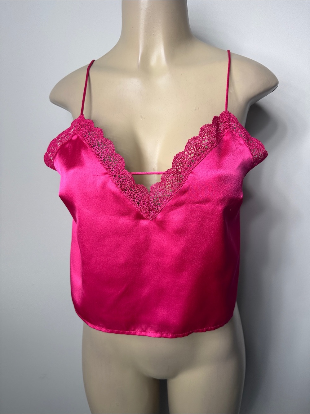 superdown Hot Pink Satin Lace Trim Cropped Cami Top